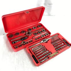 ＊＊ MAC TOOLS マック タップ・ダイスセット ケース付 ※欠品あり No.8017TS レッド Cランク