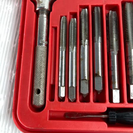  MAC TOOLS マック タップ・ダイスセット ケース付 ※欠品あり No.8017TS レッド