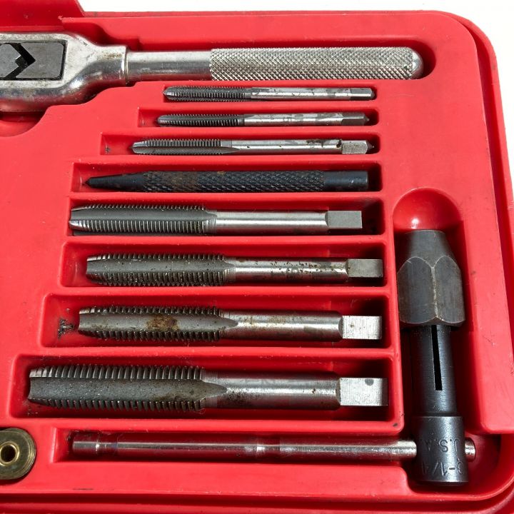 MAC TOOLS マック タップ・ダイスセット ケース付 ※欠品あり No.8017TS レッド｜中古｜なんでもリサイクルビッグバン