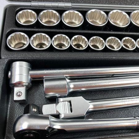  TONE トネ ソケットレンチセット (12角) 33pcs 差込角12.7mm ケース付 170M シルバー