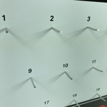  Snap-on スナップオン RACING キーフックボード  (約46cm x 約46cm) 箱入り ホワイト