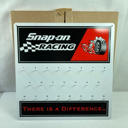  Snap-on スナップオン RACING キーフックボード  (約46cm x 約46cm) 箱入り ホワイト