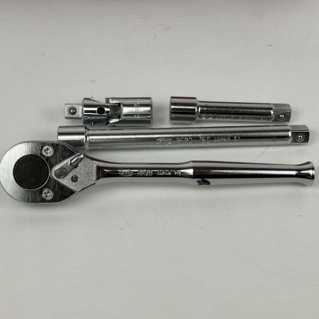 ЗЗ KTC ケーティーシー ソケットレンチセット 差込角9.5ｍｍ ラチェットハンドル・ケース他付 B211 レッド