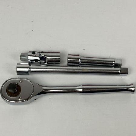 ЗЗ KTC ケーティーシー ソケットレンチセット 差込角9.5ｍｍ ラチェットハンドル・ケース他付 B211 レッド