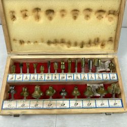 ＊＊  ルータービットセット ※１点欠品 ITNVPQVFNR50 ブラック Cランク