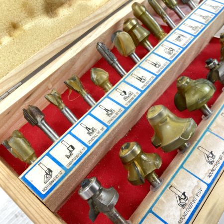   ルータービットセット ※１点欠品 ITNVPQVFNR50 ブラック