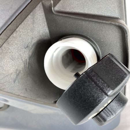  KYOCERA キョウセラ インバーター発電機 4サイクル (交流)100V-2.0kVA (直流)12V-8.0A 50/60Hz 20A EGI200 ブラック