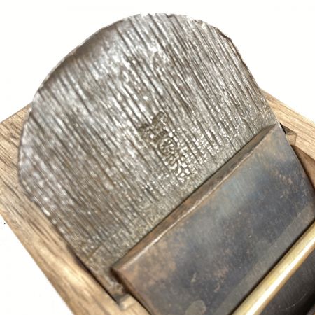  菊弘丸 カンナ 本銘「菊弘丸」かんな 鉋 箱入り ブラウン