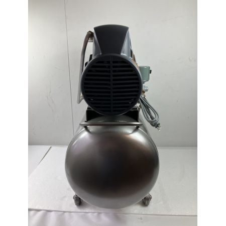  HITACHI 日立 オイルフリー　コンプレッサー0.75LE-8SB シルバー 程度A 取説付 コード式 30L 100v 0.75LE-8SB シルバー