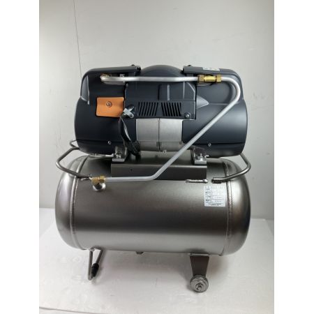  HITACHI 日立 オイルフリー　コンプレッサー0.75LE-8SB シルバー 程度A 取説付 コード式 30L 100v 0.75LE-8SB シルバー