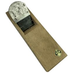 ＊＊ 三代目千代鶴作 鉋 かんな 「三水」 三代目千代鶴鉋 寸八鉋 木箱なし 山水 Aランク