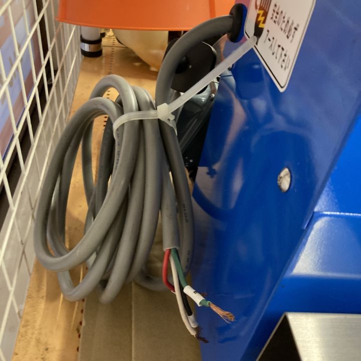 中古】【動作OK】【店頭引取限定】西田製作所 廃棄電線皮むき機 NC