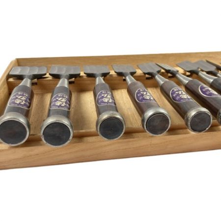  徳弘 鑿 ノミ  紫丹柄入 別誂四ッ裏「徳弘組追入」三代目佐太郎作 15本組 桐箱入り ブラウン