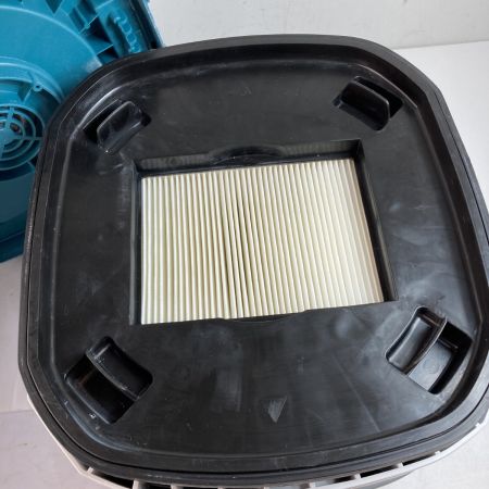 MAKITA マキタ 集じん機(粉じん専用) 8L 連動コンセント付 ※専用ポリ袋・ホース付 VC0840 ブルー
