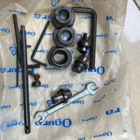  Ogura コード式 電動油圧式パンチャー ケース付 N209W ブルー