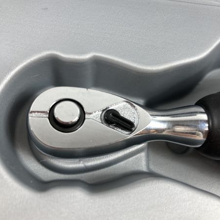  KTC ケーティーシー 9.5sq デジラチェ コンパクトヘッドタイプ ケース付 測定範囲6~30N・m GEK030-C3 ブラック