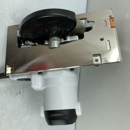  MAKITA マキタ  コード式 147mm 電子マルノコ 本体のみ 5332C ホワイト