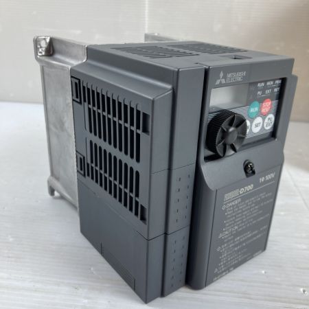 MITSUBISHI ミツビシ COMPACT SIZE IMVERTER FR-D710W-0.75K グレー