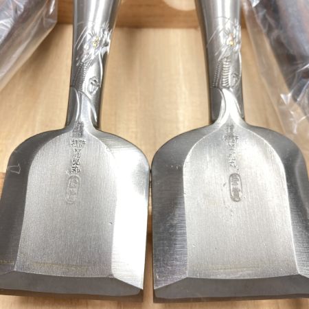   のみ 鑿「菊弘丸」金象眼龍彫入 黒檀柄 越後國三条住人 永桶昭三/扇田重勝作 15本組 桐箱入り