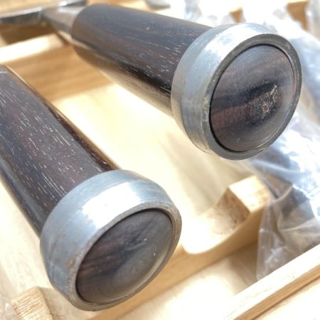   のみ 鑿「菊弘丸」金象眼龍彫入 黒檀柄 越後國三条住人 永桶昭三/扇田重勝作 15本組 桐箱入り