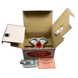 ＊＊ CHIYODA アセチレン圧力調整器 乾式安全器内蔵型 未使用品(１) Sランク