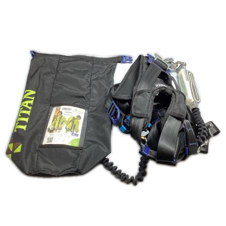  TITAN Mサイズ 墜落制止用器具 フルハーネス (1) PAHN-10A-BL-M ブラック