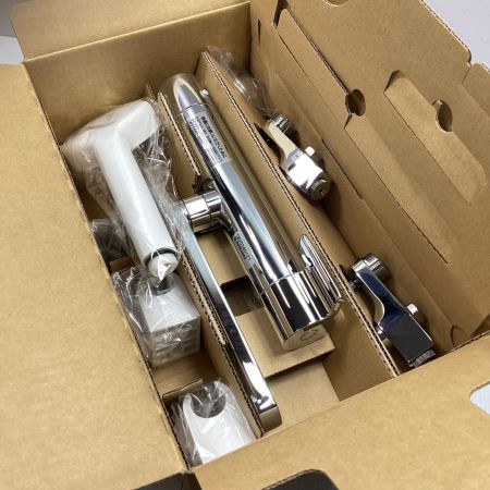  TOTO トートー 壁付サーモスタットシャワー 寒冷地用 浴室用水栓金具 未使用品 TBV03401Z1 シルバー