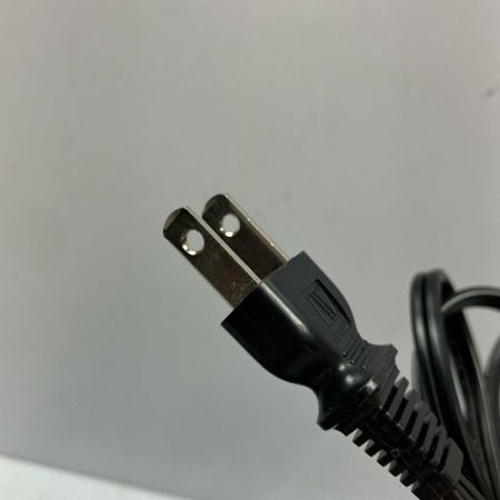 MAKITA マキタ 100V 7.2-18V用 急速充電器 DC18RD
