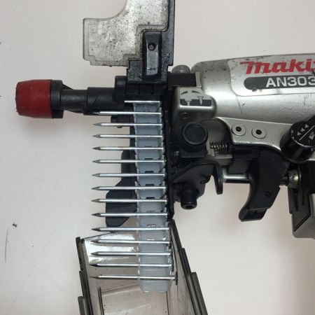  MAKITA マキタ エア釘打ち 常圧 ケース付 AN303P シルバー×ブルー