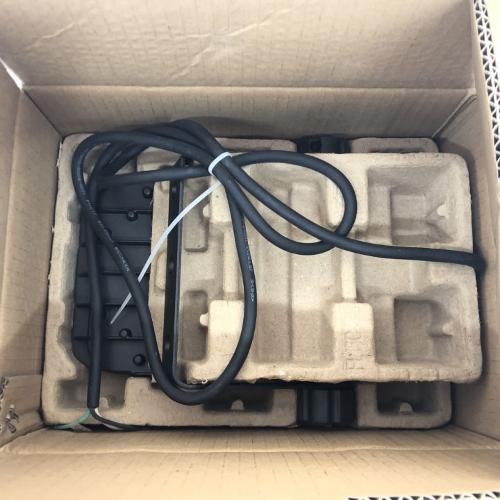 ДД IRISOHYAMA アイリスオーヤマ 投光器 未使用品(S) FLS-15W-WN-K5-R7