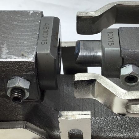  HITACHI 日立 パンチャー コード式 ケース付 CP14 グリーン