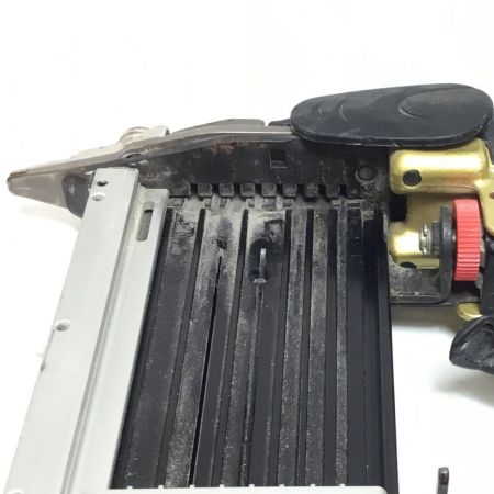  HITACHI 日立 フィニッシュネイラ 高圧 本体のみ NT55HM ゴールド×ブラック