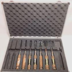 ΘΘ 進龍 大工道具 ノミ ケース付 7本(3本欠品) Bランク