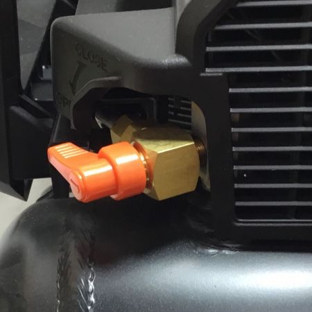  MAX マックス スーパーエア・コンプレッサ コンプレッサー 程度A AK-HH1310E