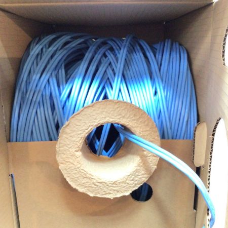  日本製線株式会社  UTPケーブル Cat5e ブルー 0.5-4PX2NSEDT