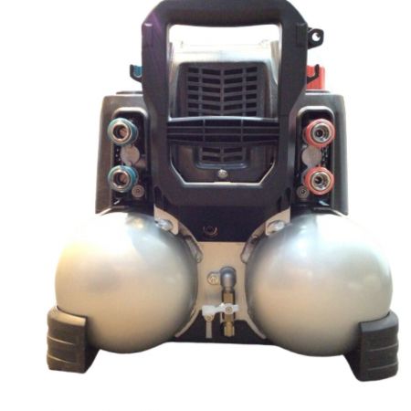  MAKITA マキタ エアコンプレッサ 本体のみ AC500XG ブラック