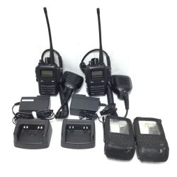 ΘΘ 八重洲無線機 デジタル無線機2セット 程度C コードレス式 付属品完備 SR820U/SBR-33LI/SSM-10C Cランク