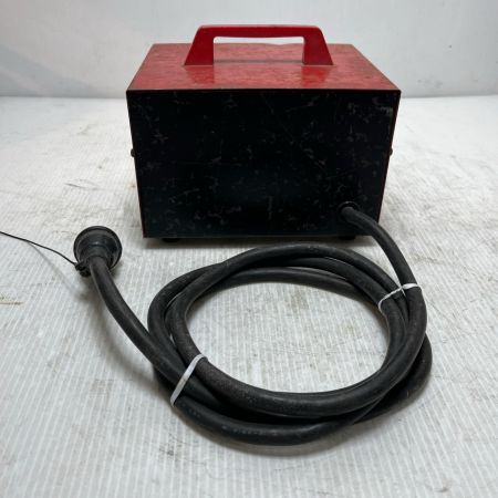 MAKITA マキタ 変圧器  ジャンク品(D) 本体のみ  A-05979 レッド