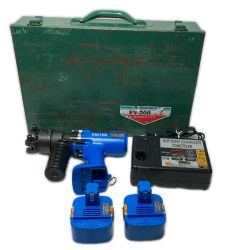 ΘΘ CACTUS  圧着機 充電器・充電池2個・ケース付 コードレス式 12v EV-150DX ブルー Cランク