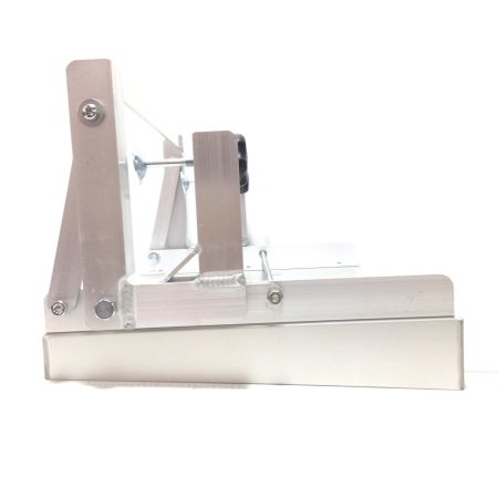  シンワ精密 バケット取付作業台 程度B BW400C