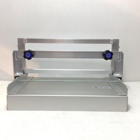  シンワ精密 バケット取付作業台 程度B BW400C