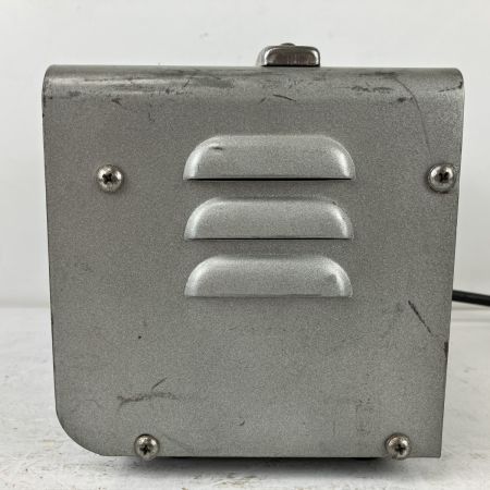 ЗЗ IKURA SEIKI CO.,LTD. 育良精機 100v→125v 2kVA 昇圧専用トランサー 変圧器 PT-20U グレー