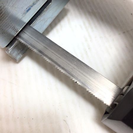  MAKITA マキタ ポータブルバンドソー 程度B 本体のみ コードレス式 18v 記名痕あり PB183D ブルー