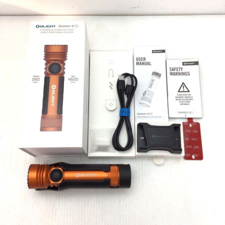  OLIGHT 懐中電灯 程度A 充電ケーブル・ホルダー付 N81600902 美品 Seeker4 Pro オレンジ
