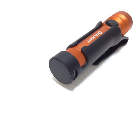  OLIGHT 懐中電灯 程度A 充電ケーブル・ホルダー付 N81600902 美品 Seeker4 Pro オレンジ