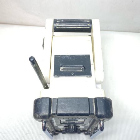  MAKITA マキタ バッテリー式ラジオ 7.2-18v 00005043 使用感有 MR107 ホワイト
