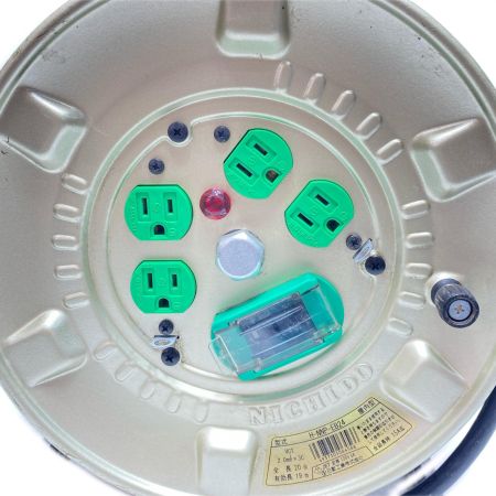  NICHIDO コードリール 3芯 2.0mm×20m 屋内用ブレーカー付き H-NNP-EB24 ゴールド