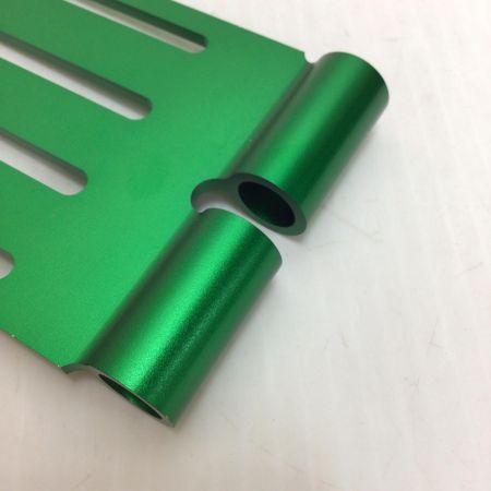  KNICKS ベルトループ 未使用品(S) 削り出しベルトループL ALU-15L-G グリーン