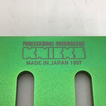  KNICKS ベルトループ 程度A グリーン