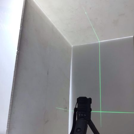  Panasonic パナソニック レーザー墨出し器 ケース付 レーザーグリーン 程度B BTL4100 ブラック